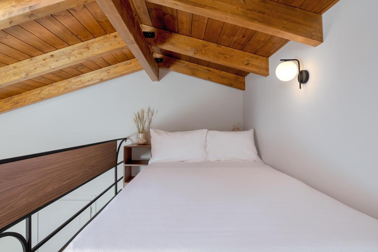 Naiades The Residence Ioannina Castle מראה חיצוני תמונה
