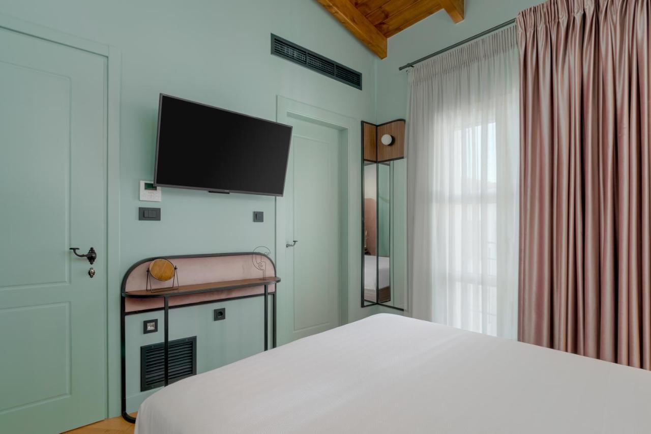 Naiades The Residence Ioannina Castle מראה חיצוני תמונה